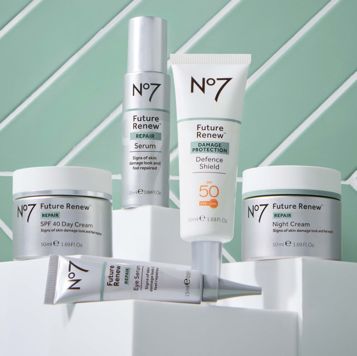 Солнцезащитный крем для лица No7 Future Renew Shield SPF 50, с антиоксидантами, 50 мл — фото 5