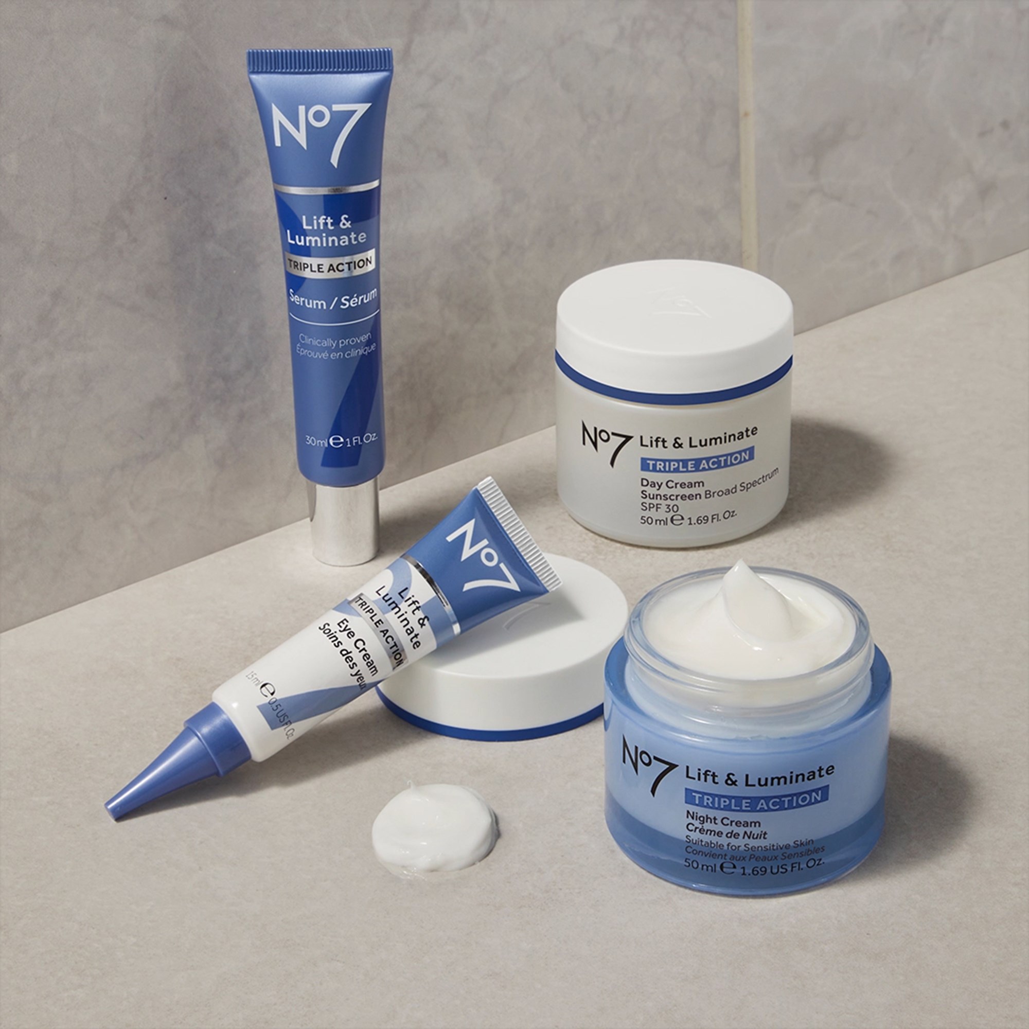 No7 Lift & Luminate Triple Action Night Cream 50 ml (obrázok 5)