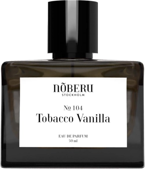Mörk flaska med vit etikett. Etiketten säger NÖBERU Stockholm, No 104, Tobacco Vanilla, Eau de Parfum, 50 ml.