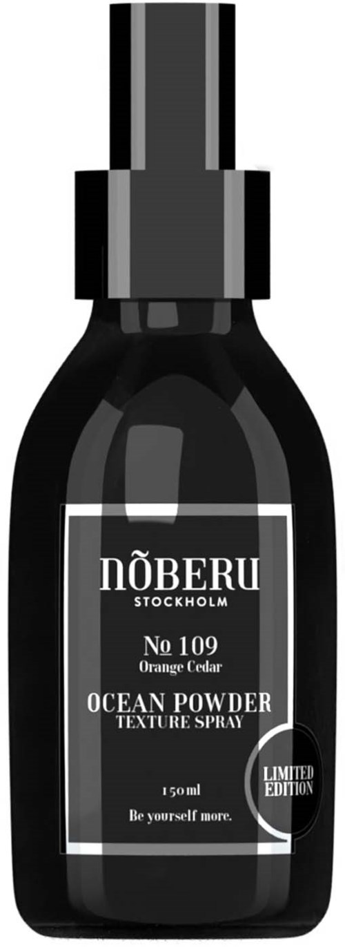 En svart flaska med sprayhuvud, märkt "NÖBERU Stockholm No 109 Ocean Powder Texture Spray," visas.
