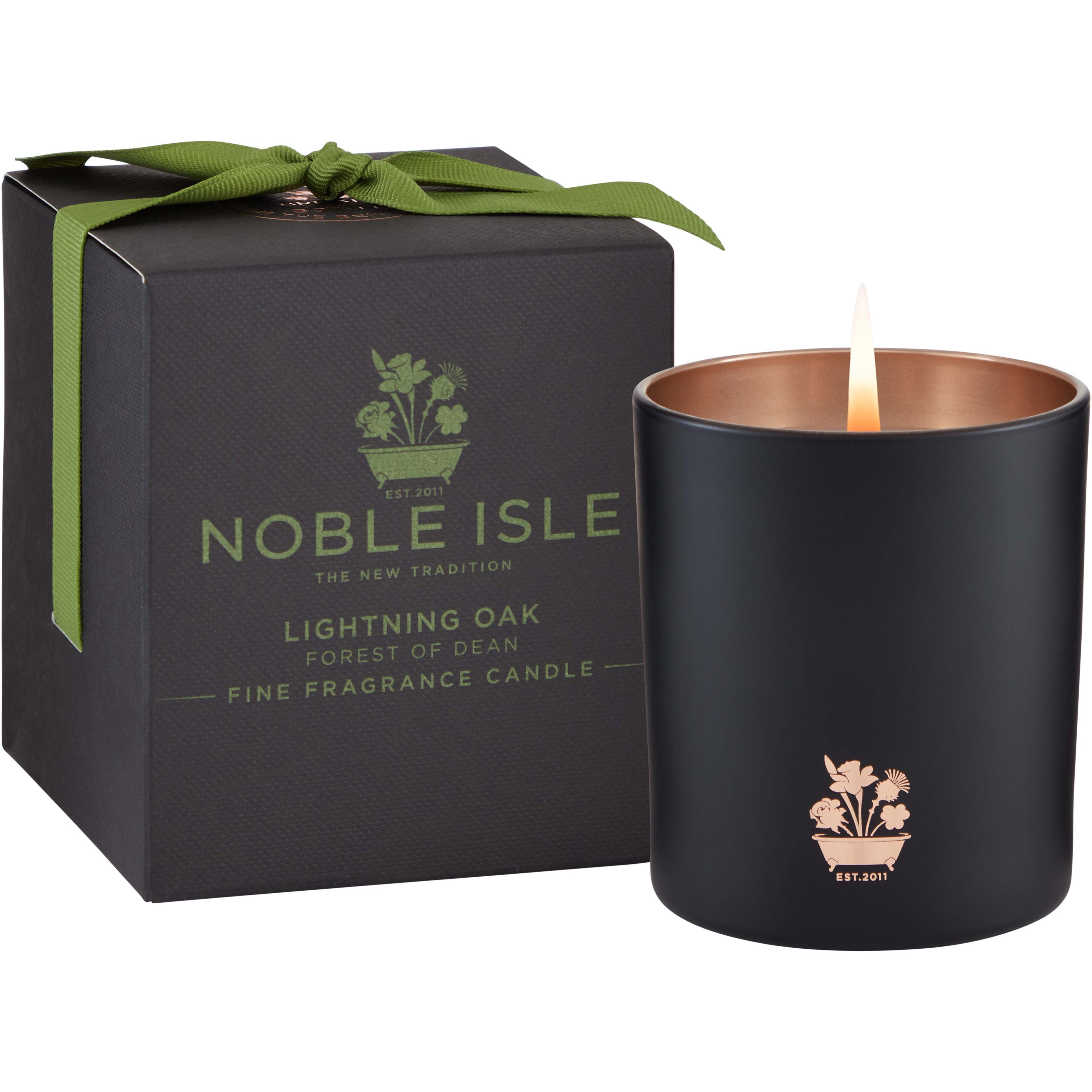 Läs mer om Noble Isle Lightning Oak Fine Fragrance Candle 200 g