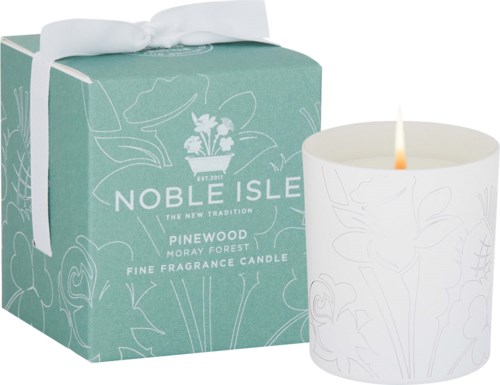 Noble Isle Pinewood Fine Fragrance Candle 200 g