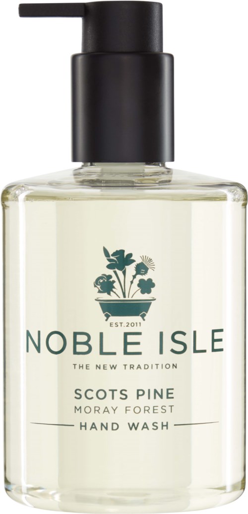En klar væske håndvask i en gennemsigtig flaske med sort pumpe, mærket Noble Isle Scots Pine duft.