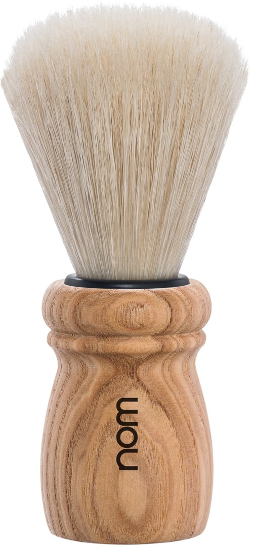 Scheerkwast met houten handvat en zachte haren, gebruikt voor het aanbrengen van scheerschuim of zeep.