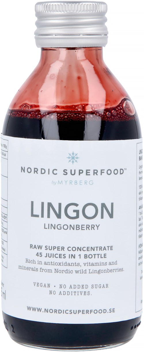 En liten glassflaske med rosa væske, merket 'Nordic Superfood Lingon Lingonberry', som indikerer at den inneholder konsentrert juice.