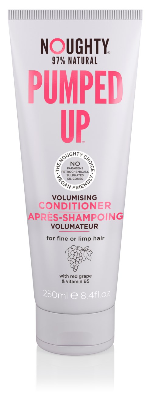 En hvit tube med balsam med rosa og svarte tekster, merke for Naughty Pumped Up Voluming Conditioner for tynt hår.