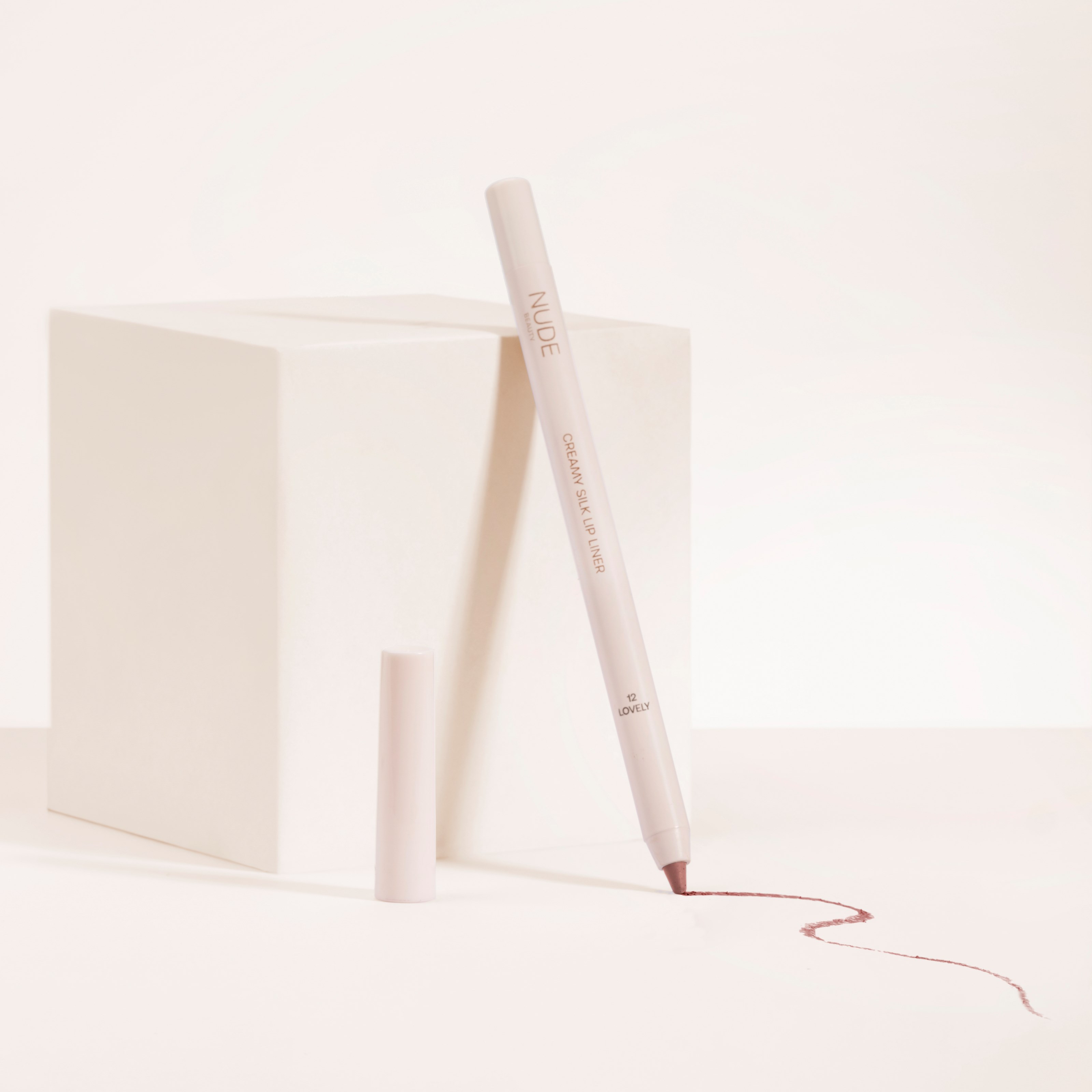 Nude Beauty Creamy Silk Lip Liner (zdjęcie 3)