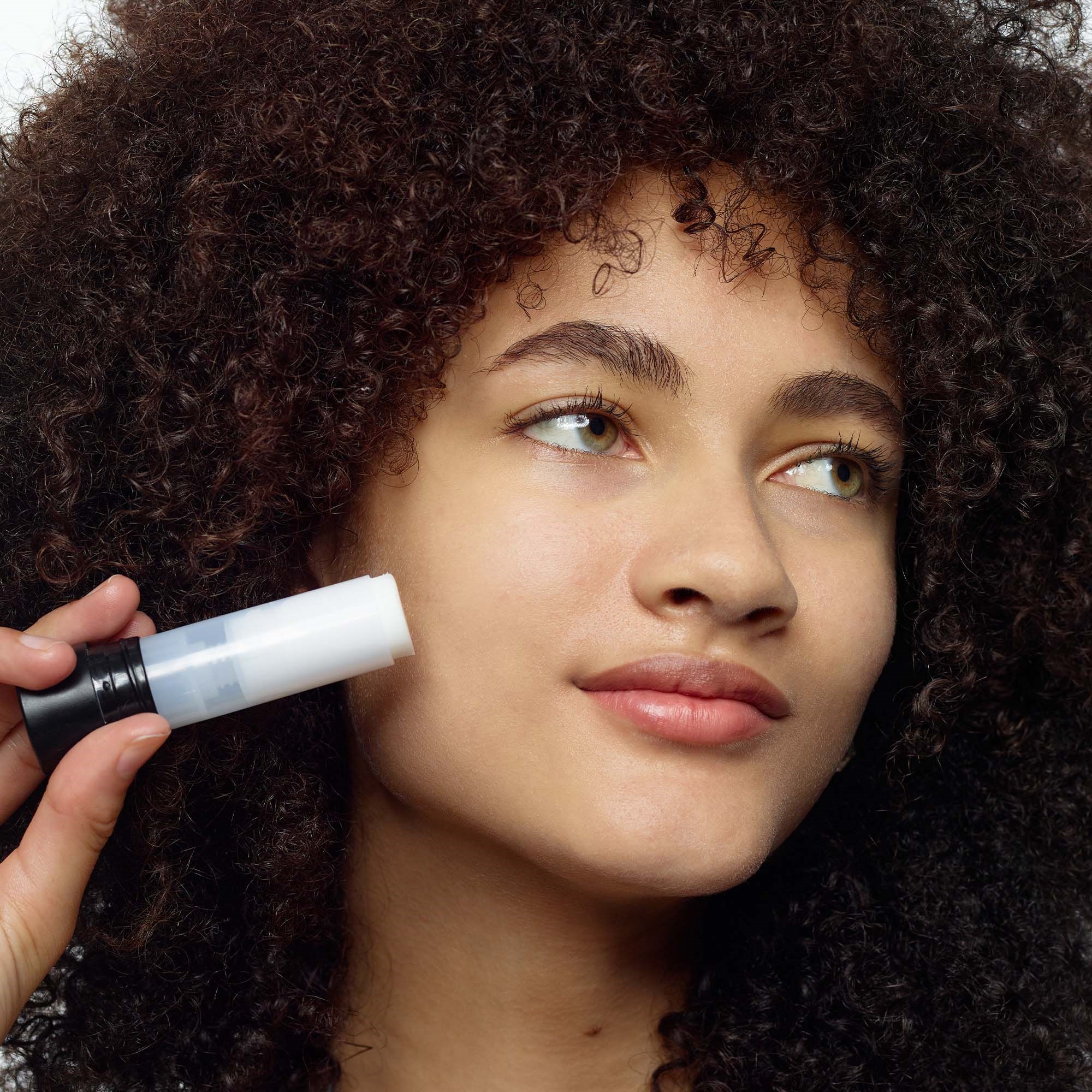 Nudestix Blot & Blur Matte Stick 10 g (obrázok 5)