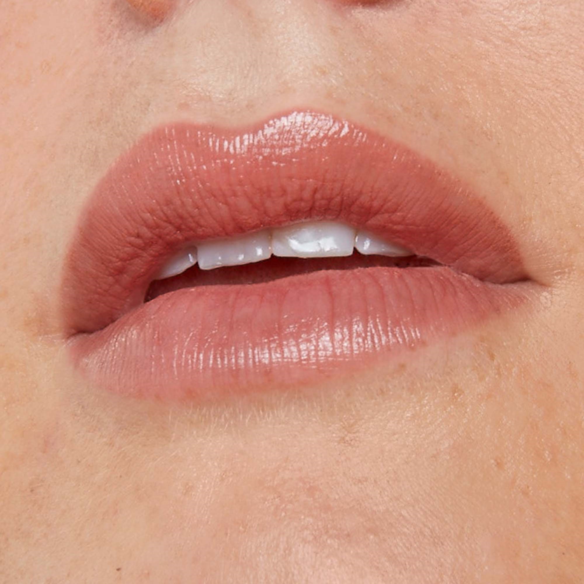 Nudestix Nudscreen SPF 30 Lip Primer- Natural (obrázok 3)
