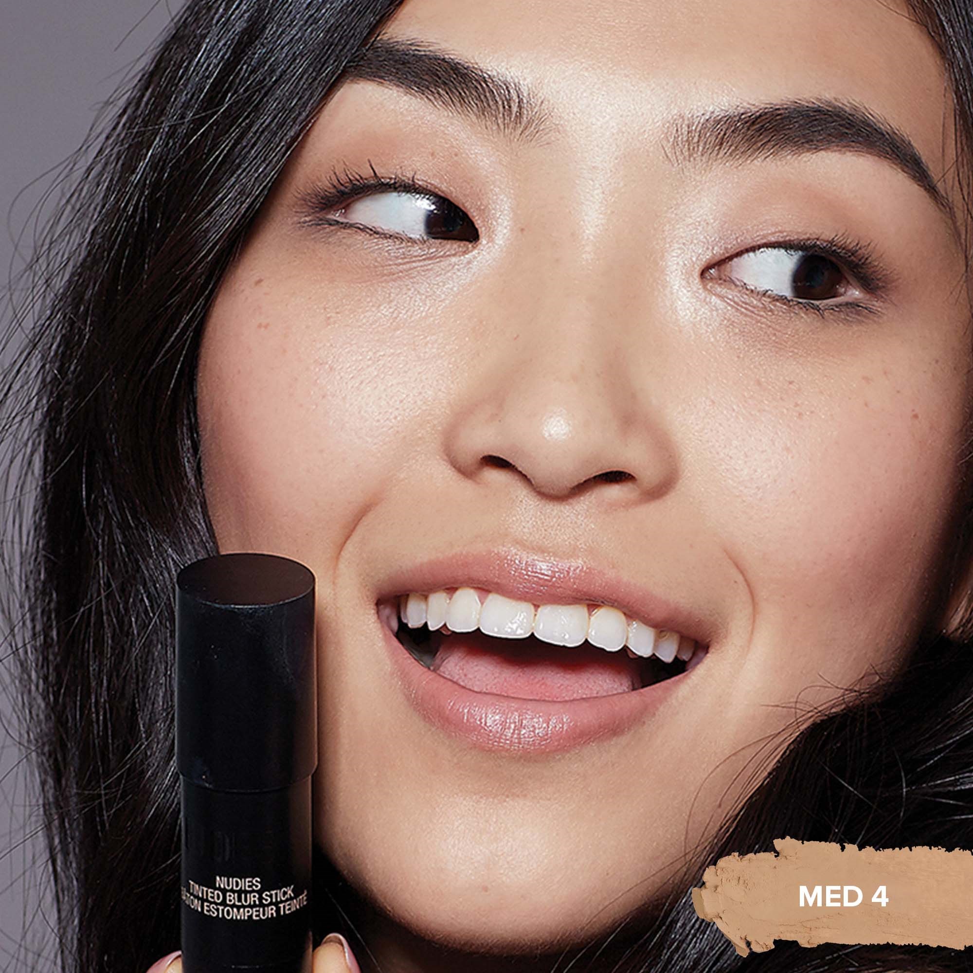 Nudestix Tinted Blur Stick Foundation Medium 4 (obrázok 3)