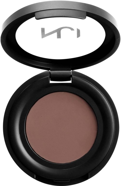 En liten sminksak med ett runt, rosa-beige sminkprodukter inuti och en spegel på locket.