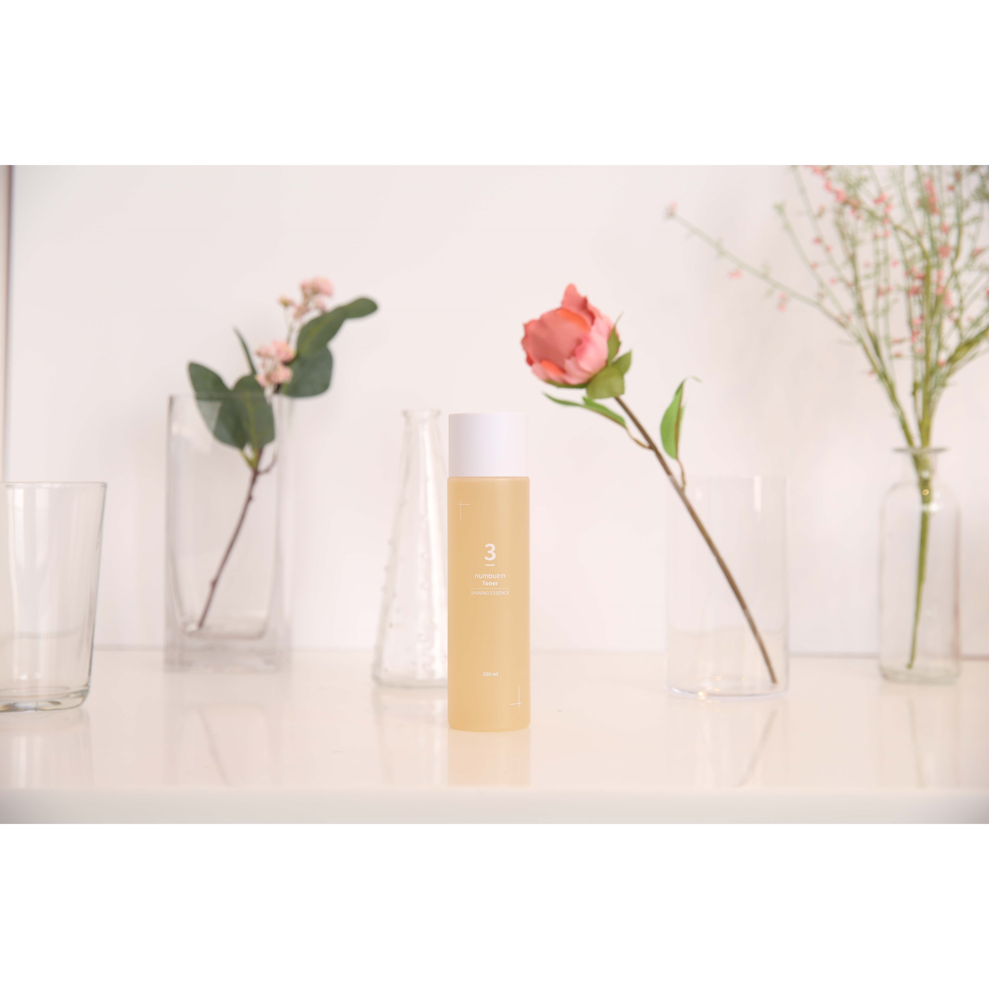 Alternativ bild 1 för numbuzin No.3 Super Glowing Essence Toner 200 ml