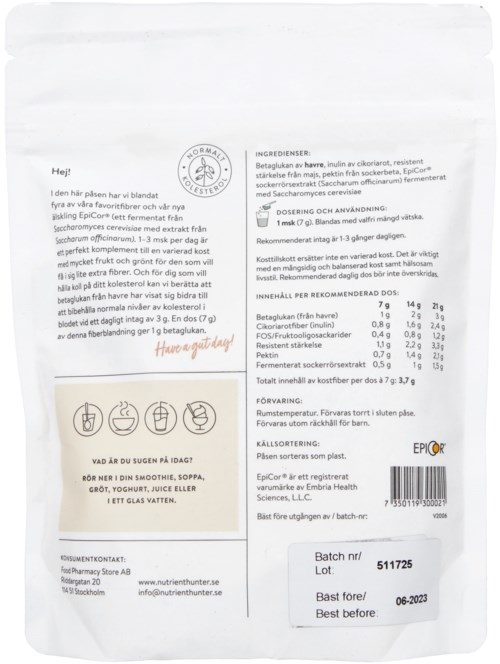 Bildet viser en hvit pakke med tekst, ingredienser og instruksjoner, sammen med ikoner og en strekkode.
