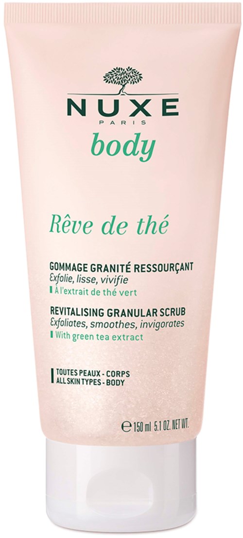 En mjuk rosa tub med Nuxe kroppsskrubb med grönt te-extrakt, för alla hudtyper.