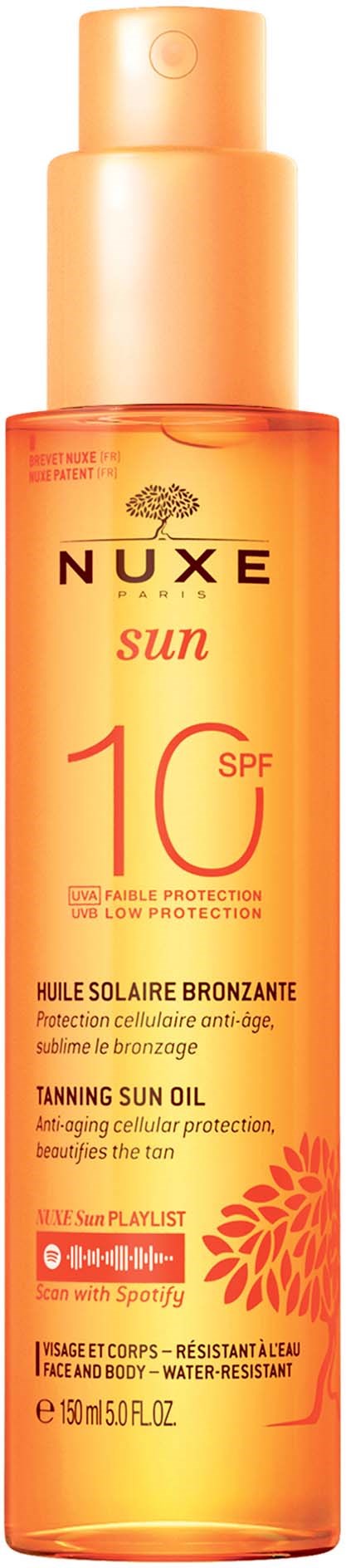 En solkrämssprayflaska med SPF 10, orange färg och solskyddsbeskrivning. Innehåller solbrännefördelar.
