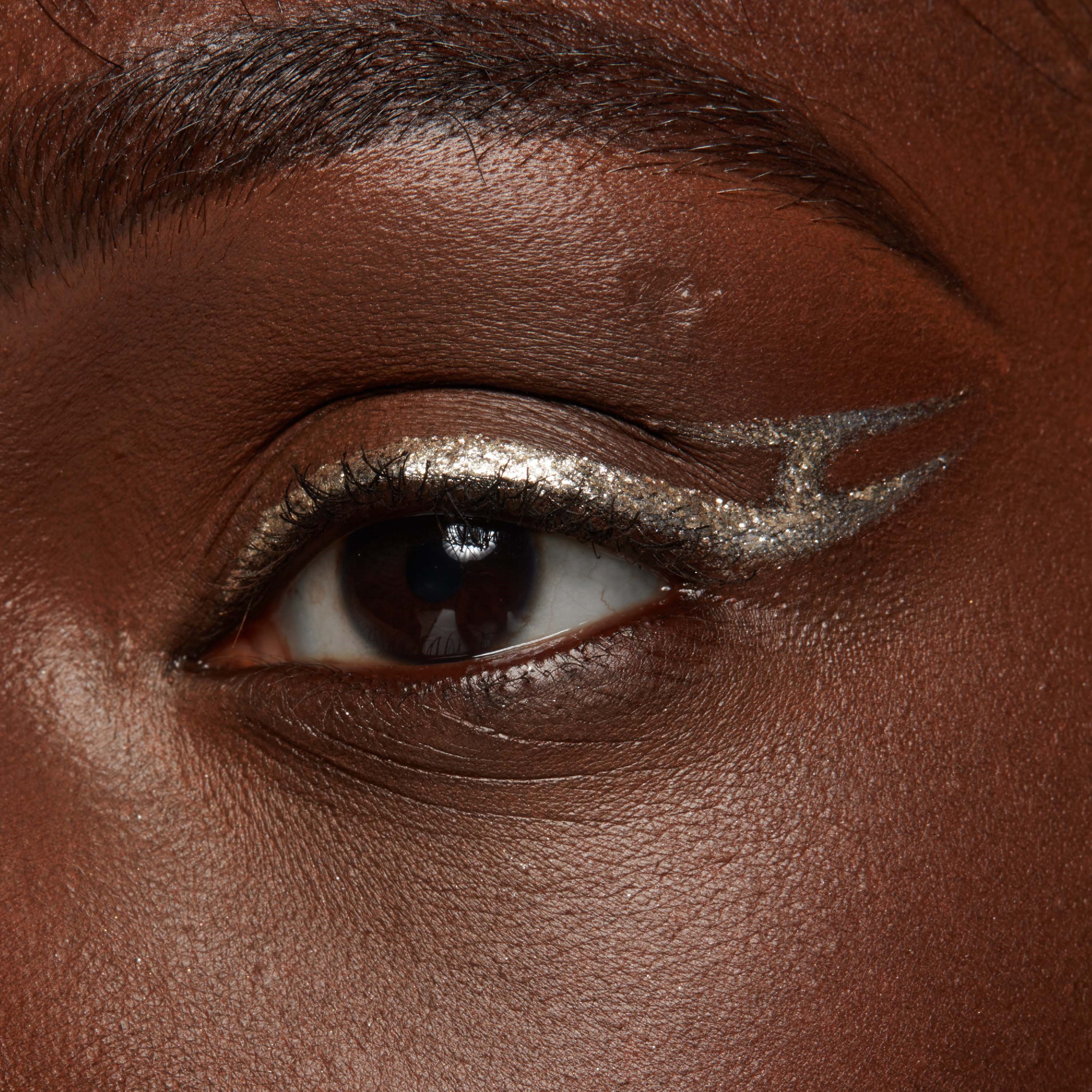 NYX PROFESSIONAL MAKEUP Epic Ink Liner Glitz Waterproof 04 Flashy Flar (obrázok 3)