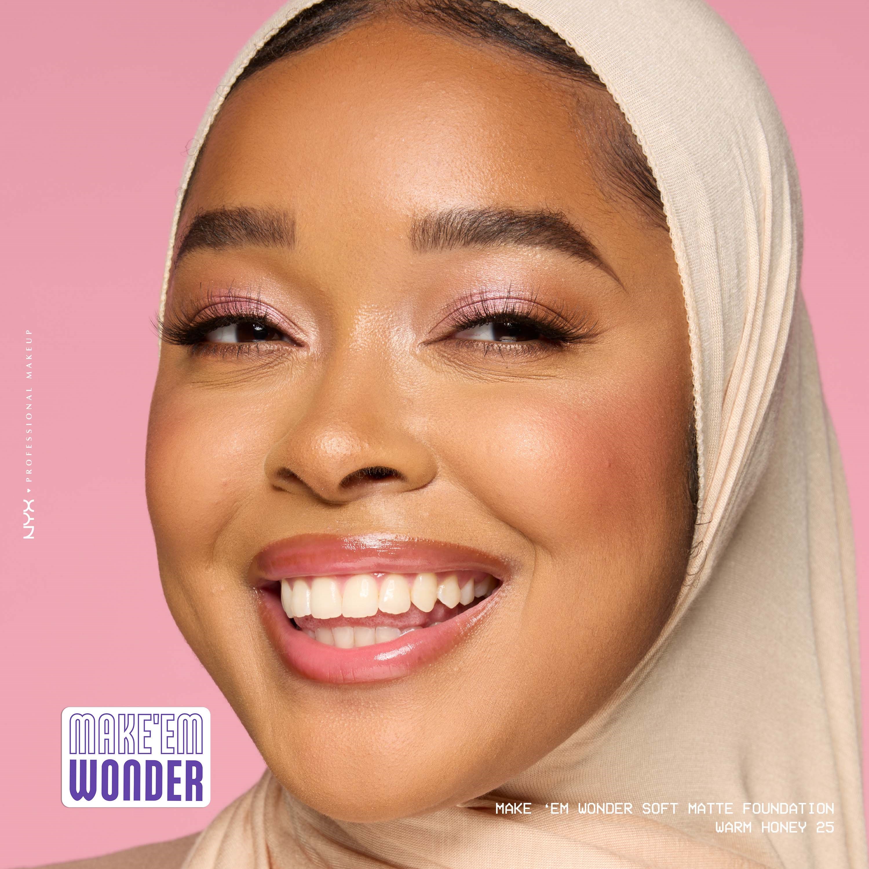 NYX PROFESSIONAL MAKEUP Make Em Wonder Foundation 25 Warm Honey (obrázok 8)