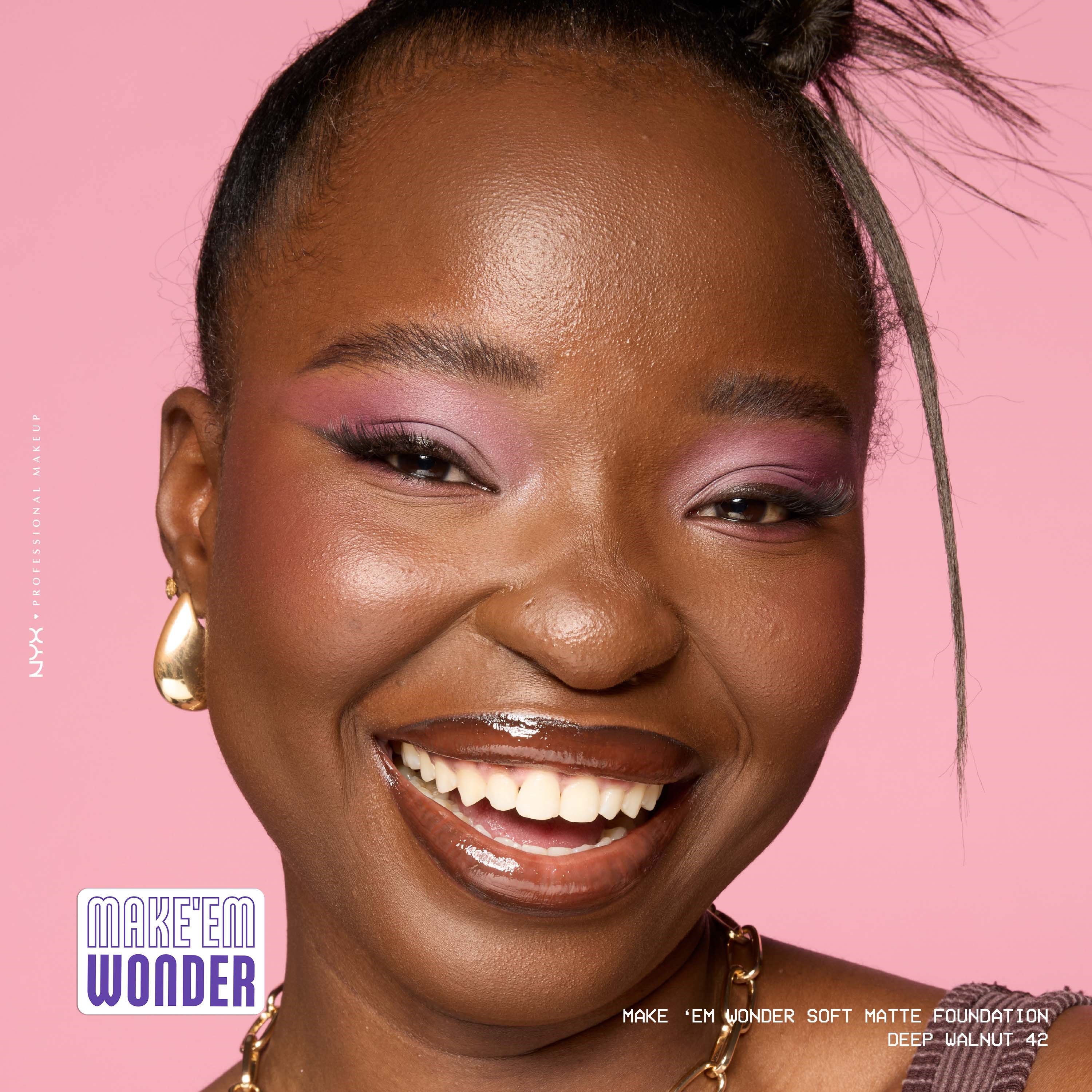 NYX PROFESSIONAL MAKEUP Make Em Wonder Foundation 42 Deep Walnut (obrázok 8)