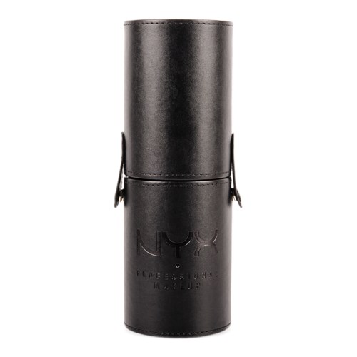 En høj, cilindrisk sort etui med NYX Professional Makeup-logoen indgraveret.