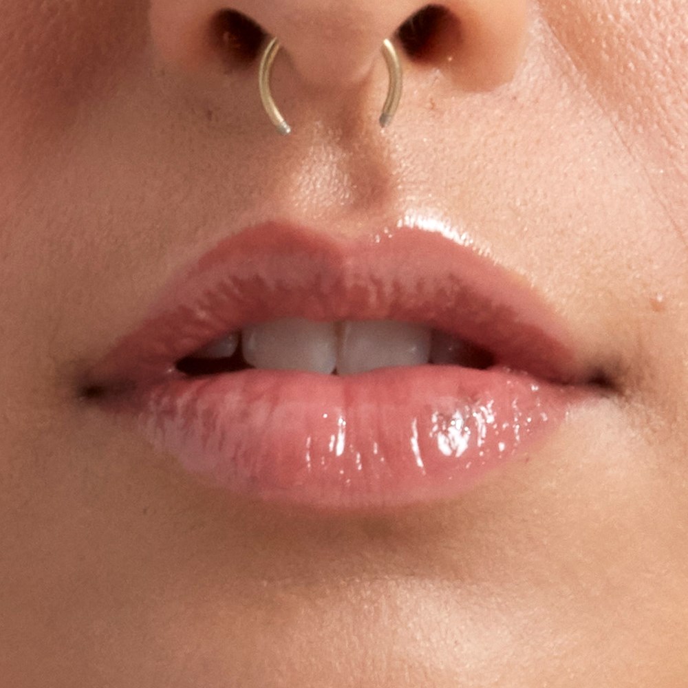NYX PROFESSIONAL MAKEUP Butter Lip Gloss Bit of Honey (obrázok 4)