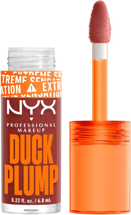De afbeelding toont een lipgloss-tube met een kwasttoepassing, oranje en doorzichtige verpakking, en waarschuwing labels.