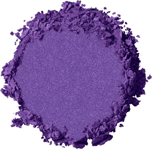 En rund, lila, glittrande pulver med oregelbundna, grova kanter, ser ut som smink eller pigment.