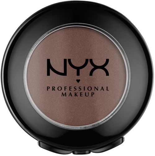 En rund kompakt med brunskugga och NYX Professional Makeup-loggan på toppen.