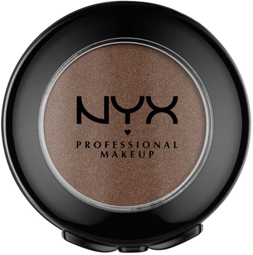 En rund makeup-kompakt från NYX med skimrande brunt ögonskugga inuti.