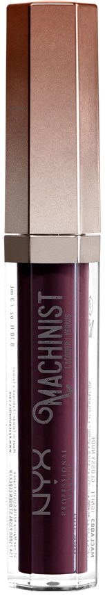 Ett läppstift i en tydlig tube med mörklila nyans, märket står "NYX O.M.G. Lip Lacquer".
