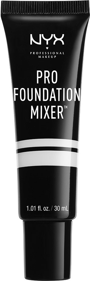 En svart tub med NYX PRO FOUNDATION MIXER skrivet på den, rymmer 30 ml, används för att blanda med foundation.