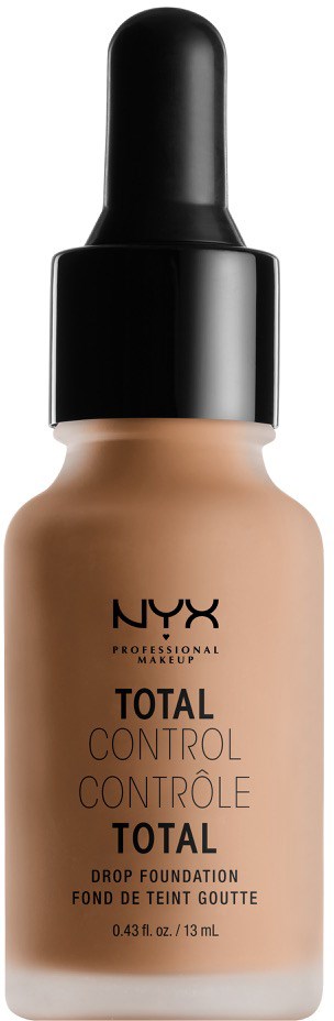 Eine Flasche NYX-Foundation mit dem Label 'Total Control' und schwarzen Tropfengebrauch.