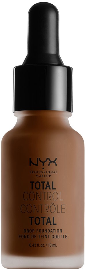 Eine Flasche NYX-Foundation mit schwarzem Deckel und Tropfer, bezeichnet 'Total Control' für Make-up-Anwendung.