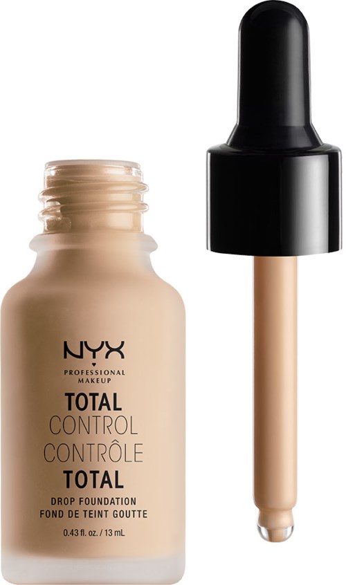 Ein beige Flüssigfoundation-Flasche mit schwarzem Tropfenverschluss, beschriftet NYX Total Control.