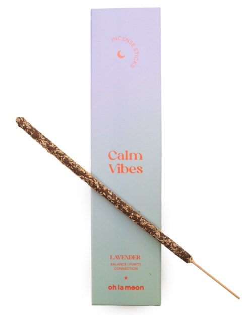 Laska lawendowa i pudełko z napisem "Calm Vibes" i symbolem księżyca.
