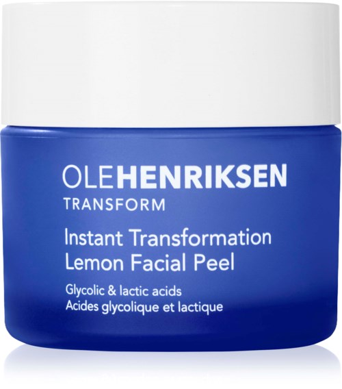 Sininen purkki valkoisella kantilla, nimeltä Ole Henriksen Transform, tarjoaa välittömän sitruunanaamion kanssa etikkaa.