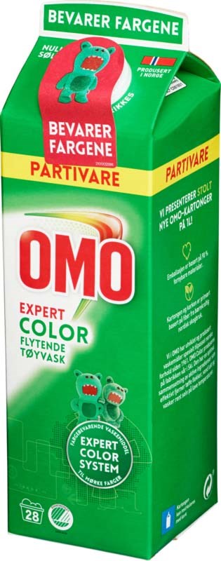 En grønn pakke med OMO tøymykner med rød og hvit tekst, med en tegneseriefigur og en fisklogo.