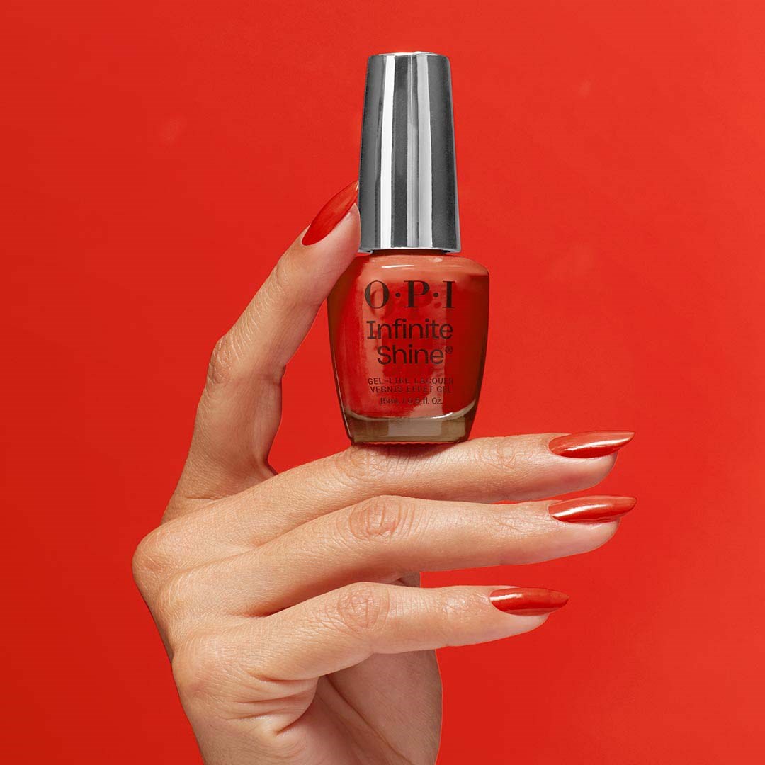 OPI Infinite Shine Knock 'Em Red (obrázok 4)