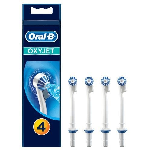 Cztery końcówki szczoteczek Oral-B OxyJet w opakowaniu. Każda ma okrągłą szczotkę z niebieskimi i białymi częściami.