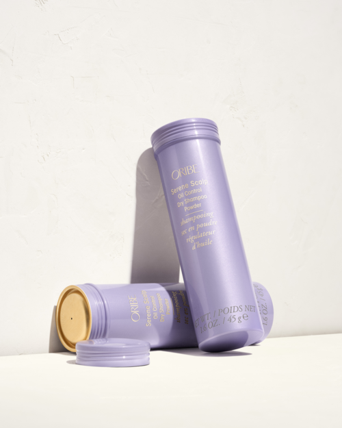 Сухой шампунь-пудра Oribe Serene Scalp Oil Control матирующий, для жирной кожи головы, 45 г — фото 3