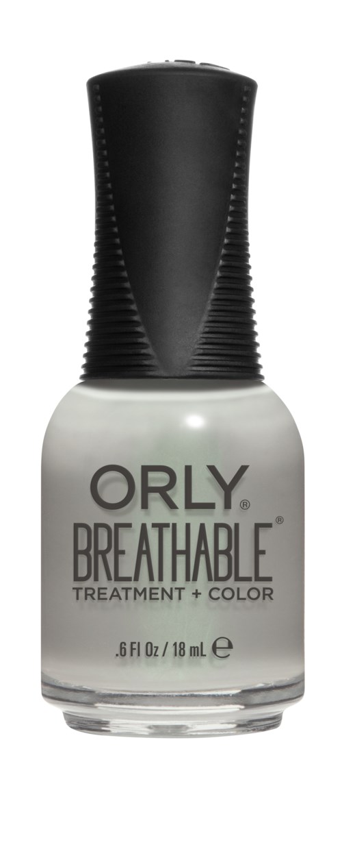En flaske med ORLY Breathable neglelakk, klar farge, med svart hette, merket viser behandling og farge.
