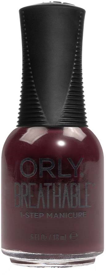 Mørkrødt neglelakkflaske med svart lokk, merket "ORLY Breathable 1-Step Manicure," 18 ml volum.