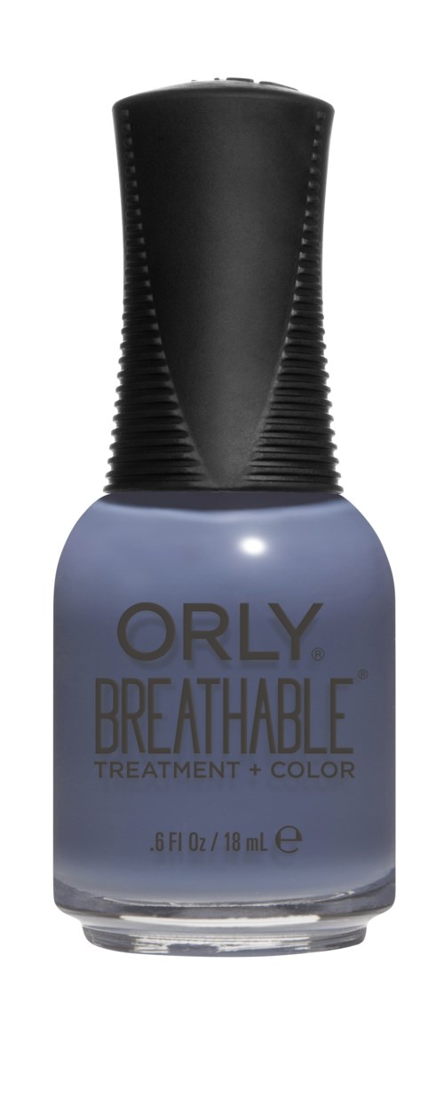En flaske med ORLY Breathable neglelakk i blå farge med svart lokk.