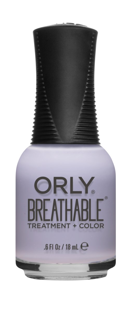 En flaske med ORLY Breathable neglelakk, lyse lilla farge med svart kork.