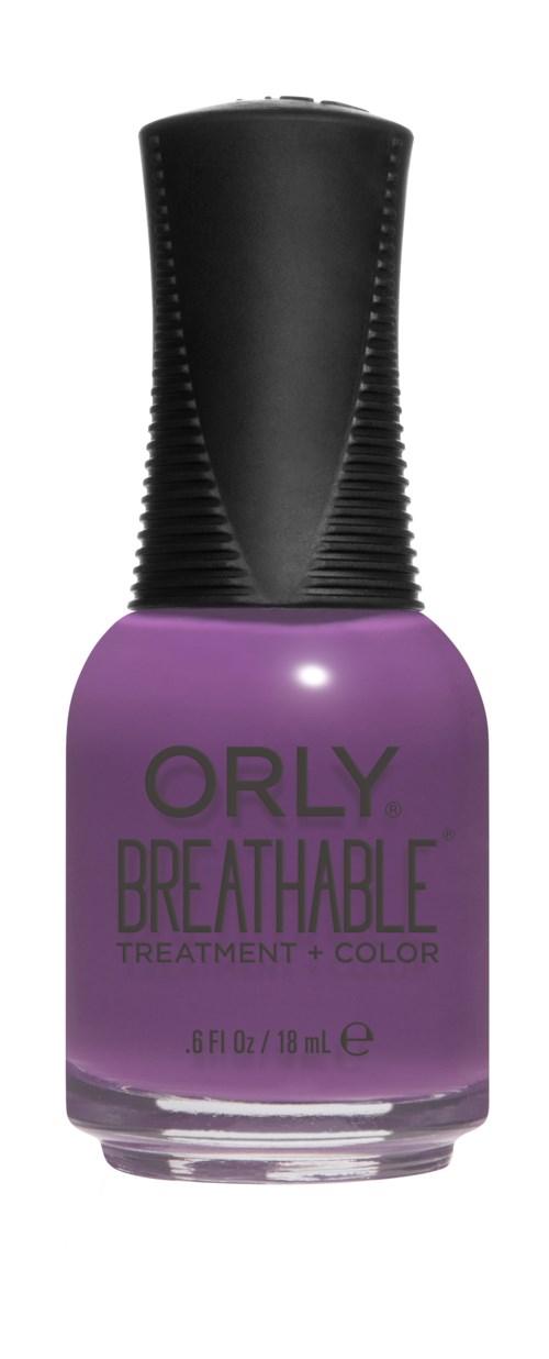 En lilla neglelakkflaske med svart lokk, merket ORLY BREATHABLE TREATMENT + COLOR.