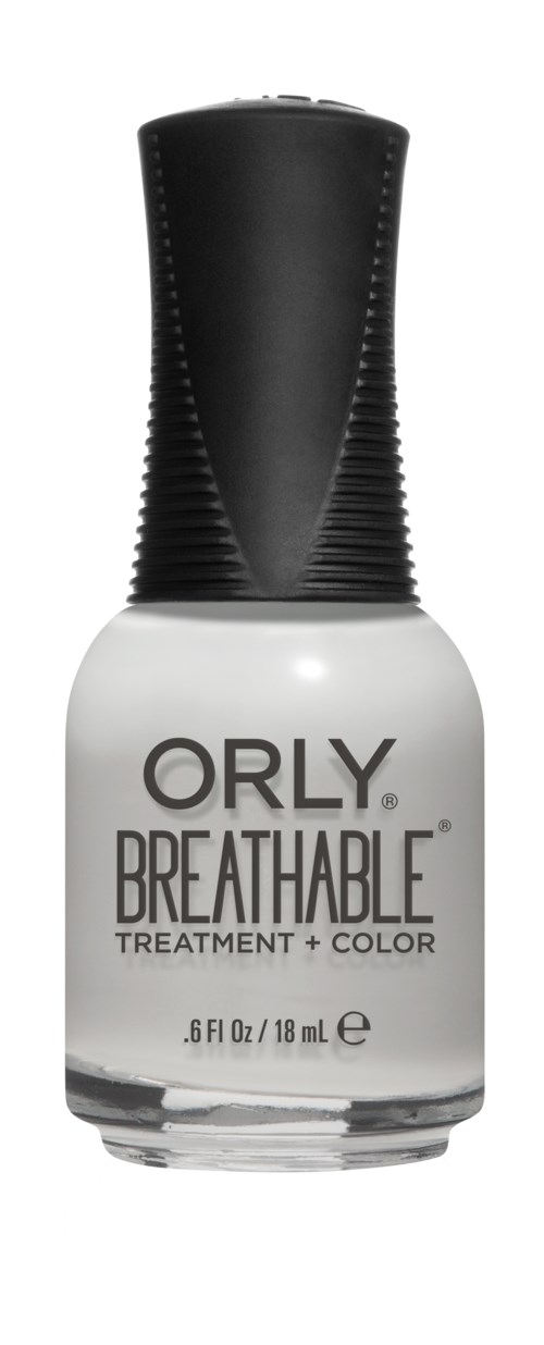 Orly Breathable neglelakkflaske med svart hette, hvit etikett og tekst som viser at det er behandling og farge.