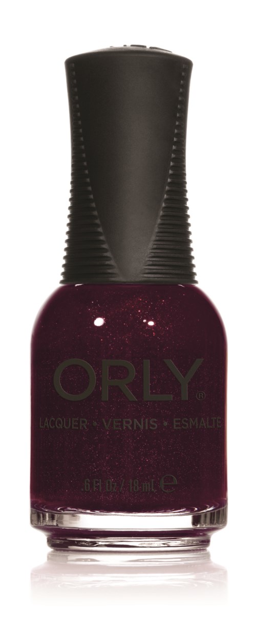 En flaska mörkröd eller lila nagellack med svart lock, märkt ORLY.