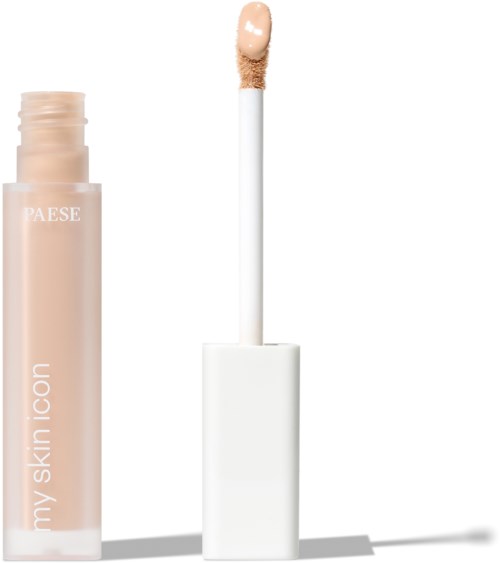 Ein beiger flüssiger Concealer-Stift mit geöffnetem Deckel und einem weißen Applikator.