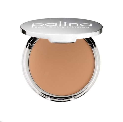 Ett kompaktpuder i ett silverlock med beige puder och vitt text.