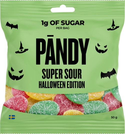 Grüne Halloween-Süßigkeitstüte mit PANDY Super Sour, mit Fledermäusen, Hexen und Kürbissen, enthält bunte saure Gummibärchen, 50 g.