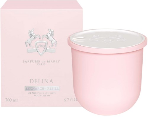 Rosa bodylotionbehållare med matchande rosa box som har en häst och sköldlogga.